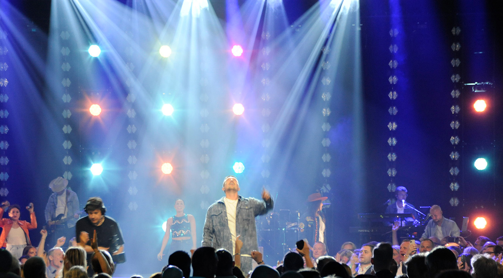 Lights in Stage Technology