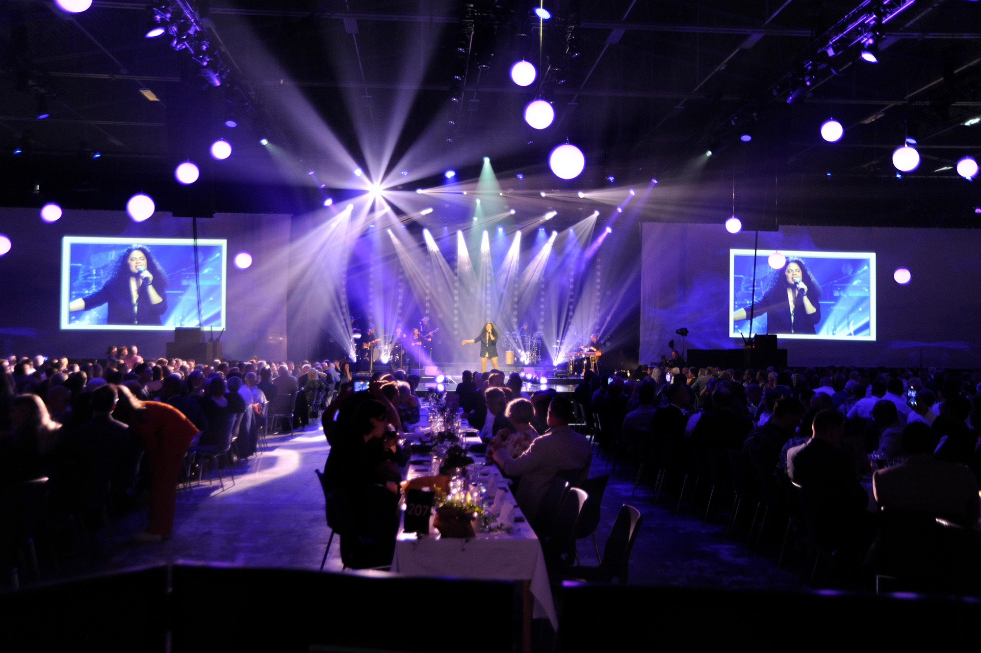 Stage Technology for Large Events